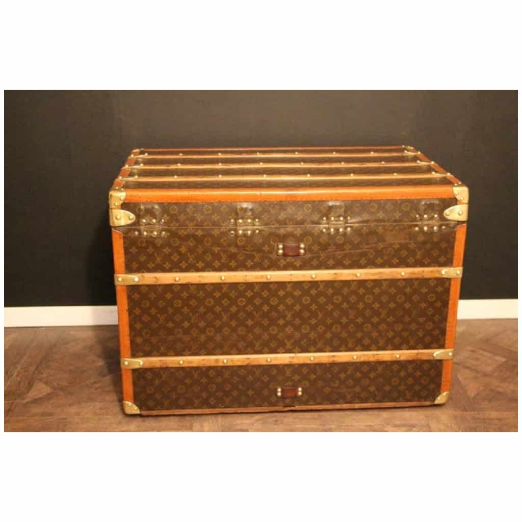 Malle Louis Vuitton des années 1950 en monogramme 90 cm 9