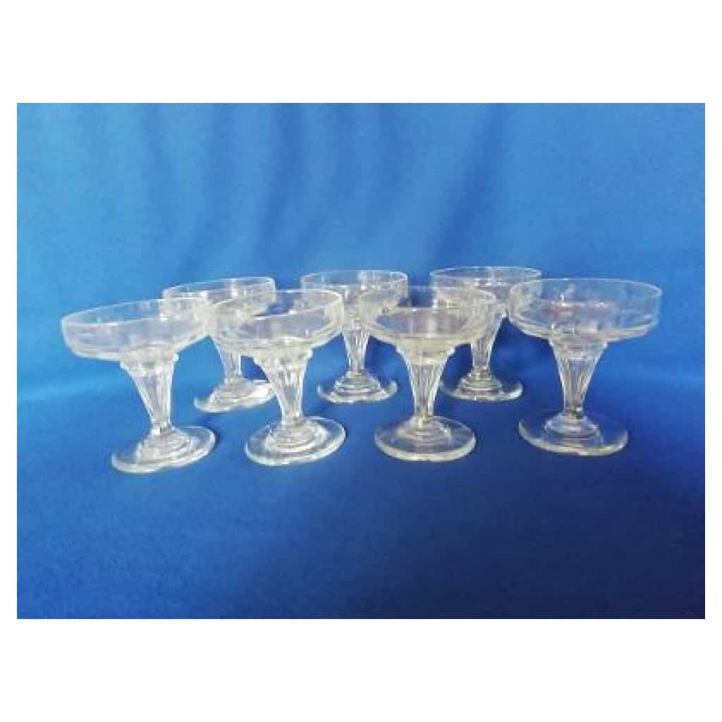 set of 7 champagne glasses in crystal. SOLD 3