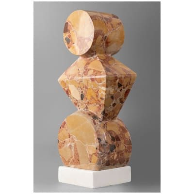 Sculpture En Marbre brèche d’Alep De Savy