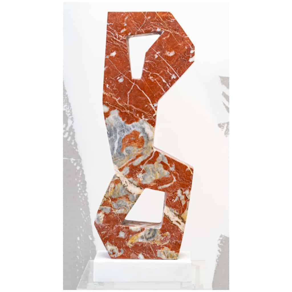 Sculpture en marbre rouge de SAVY 8