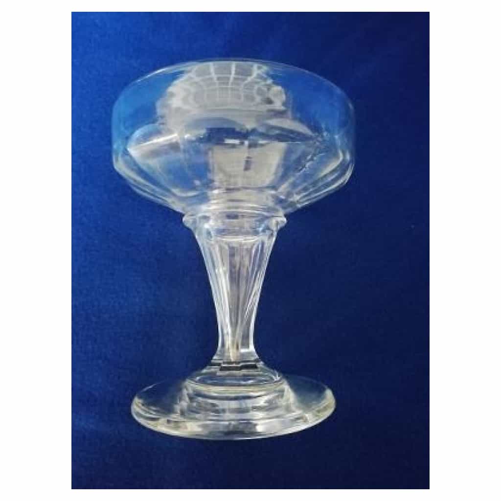 set of 7 champagne glasses in crystal. SOLD 4