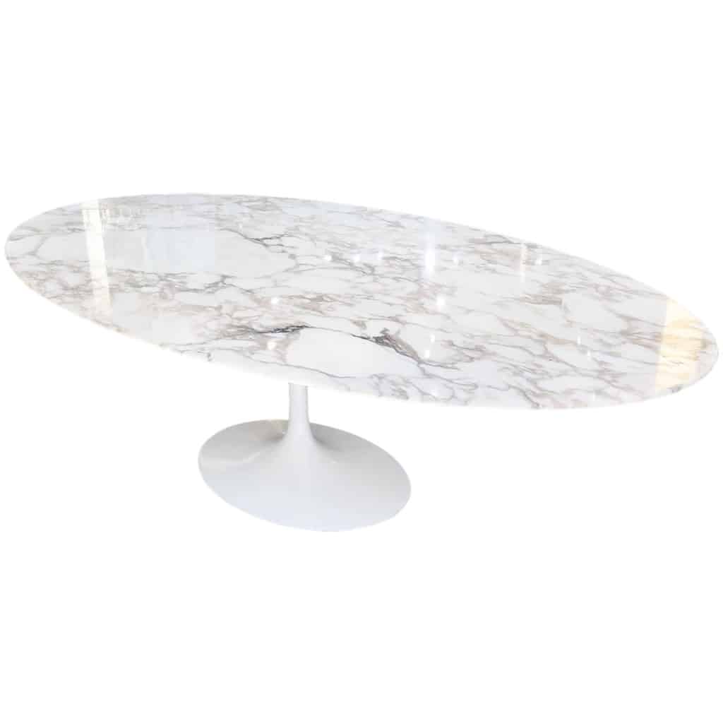 Saarinen & Knoll International: Table « tulipe », marbre Calacatta oro et rilsan blanc 244 cm 3