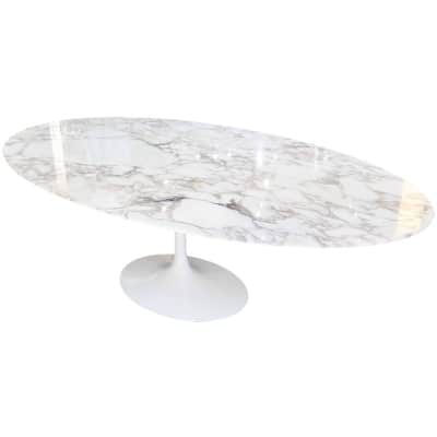 Saarinen & Knoll International: “Tulip” table, Calacatta gold marble and white rilsan 244 cm