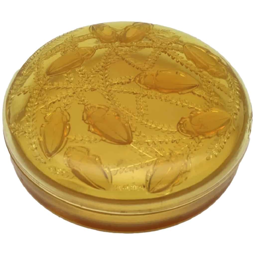 René Lalique: “CLEONES” Box Tinted Yellow 3