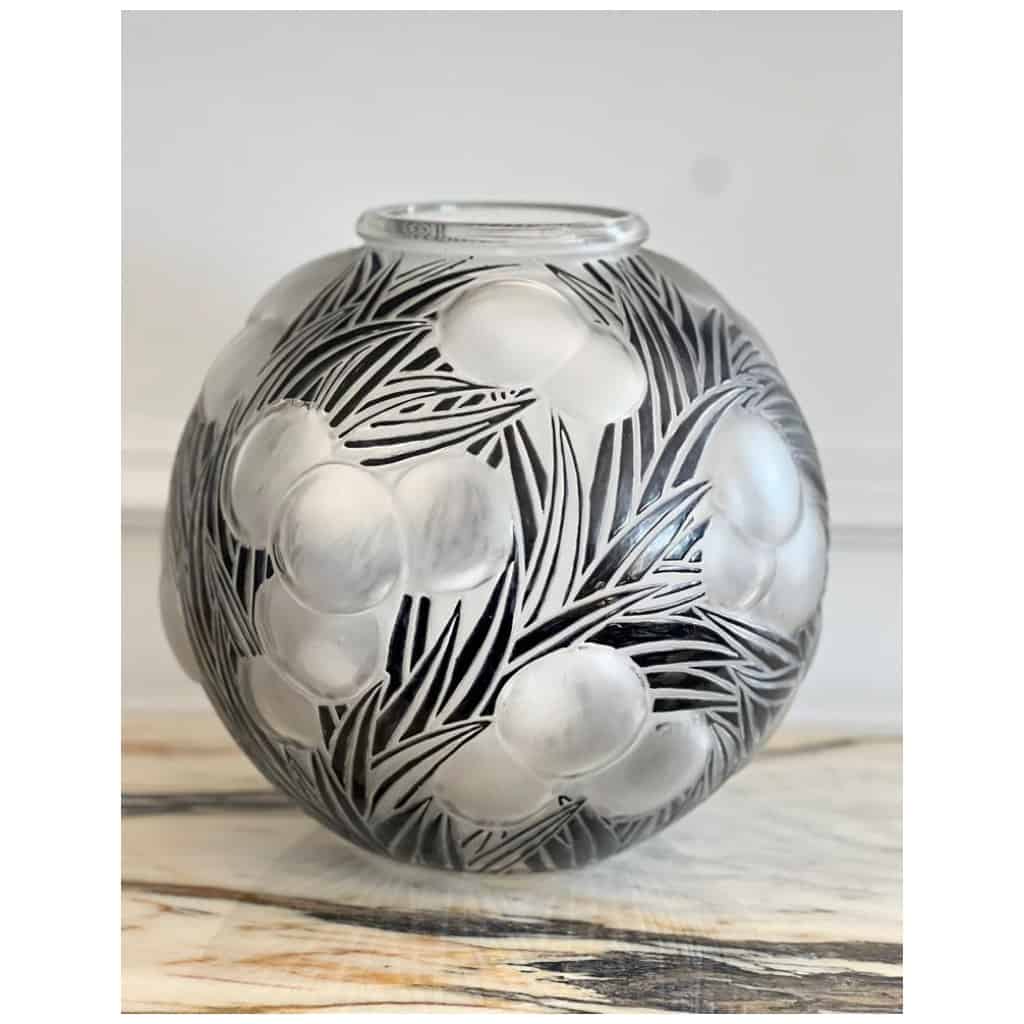 René Lalique: “Oranges” Frosted Enameled Glass Vase 4