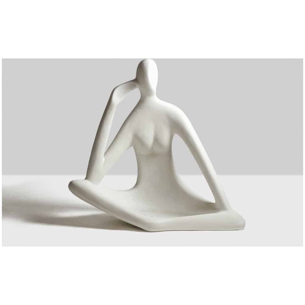 Sculpture de femme stylisée, années 1970 4