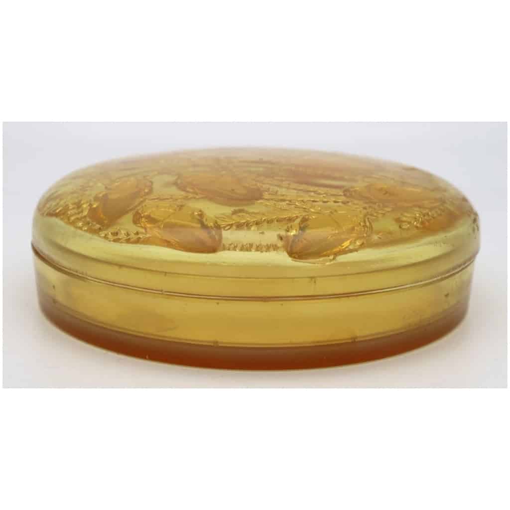 René Lalique: “CLEONES” Box Tinted Yellow 4