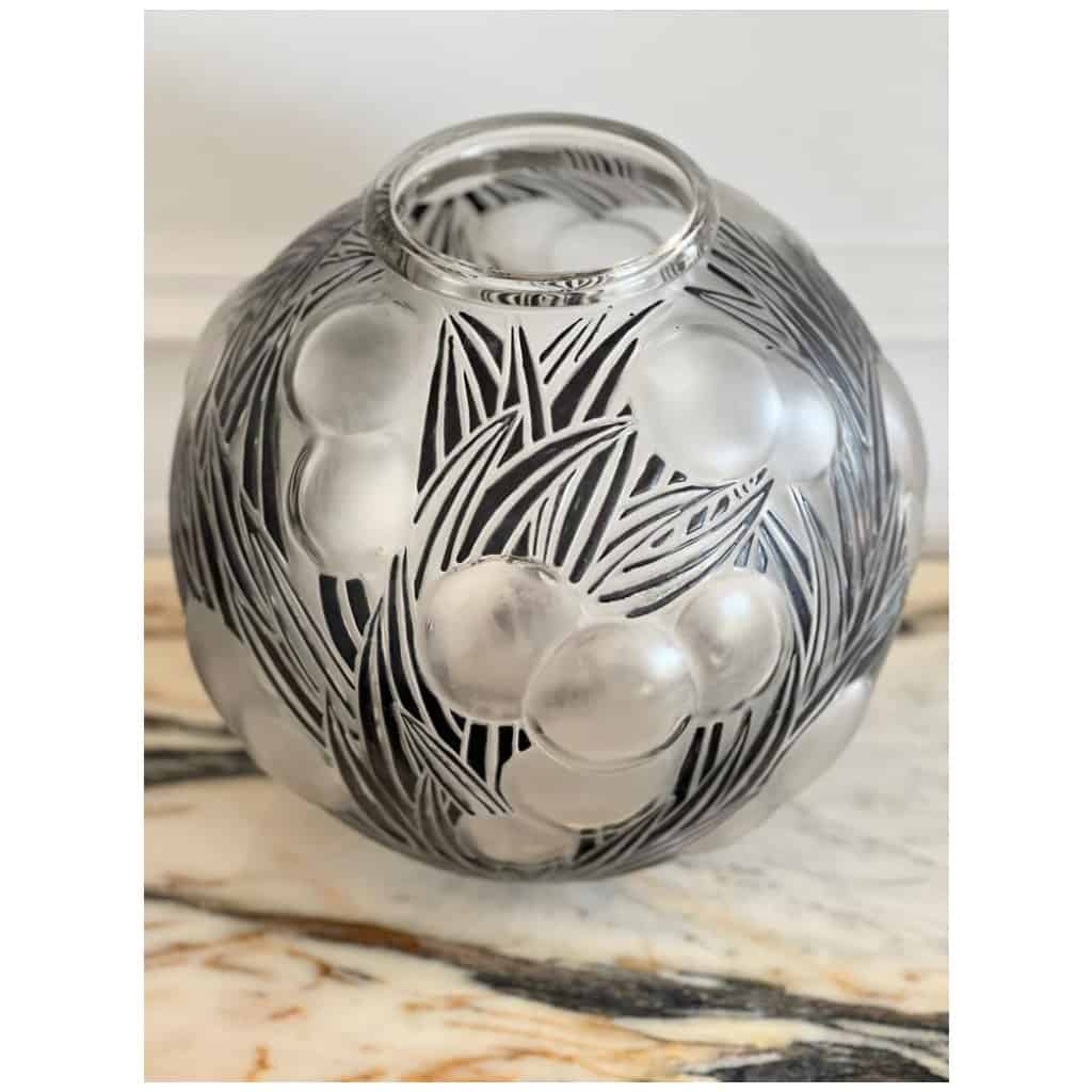 René Lalique: “Oranges” Frosted Enameled Glass Vase 11