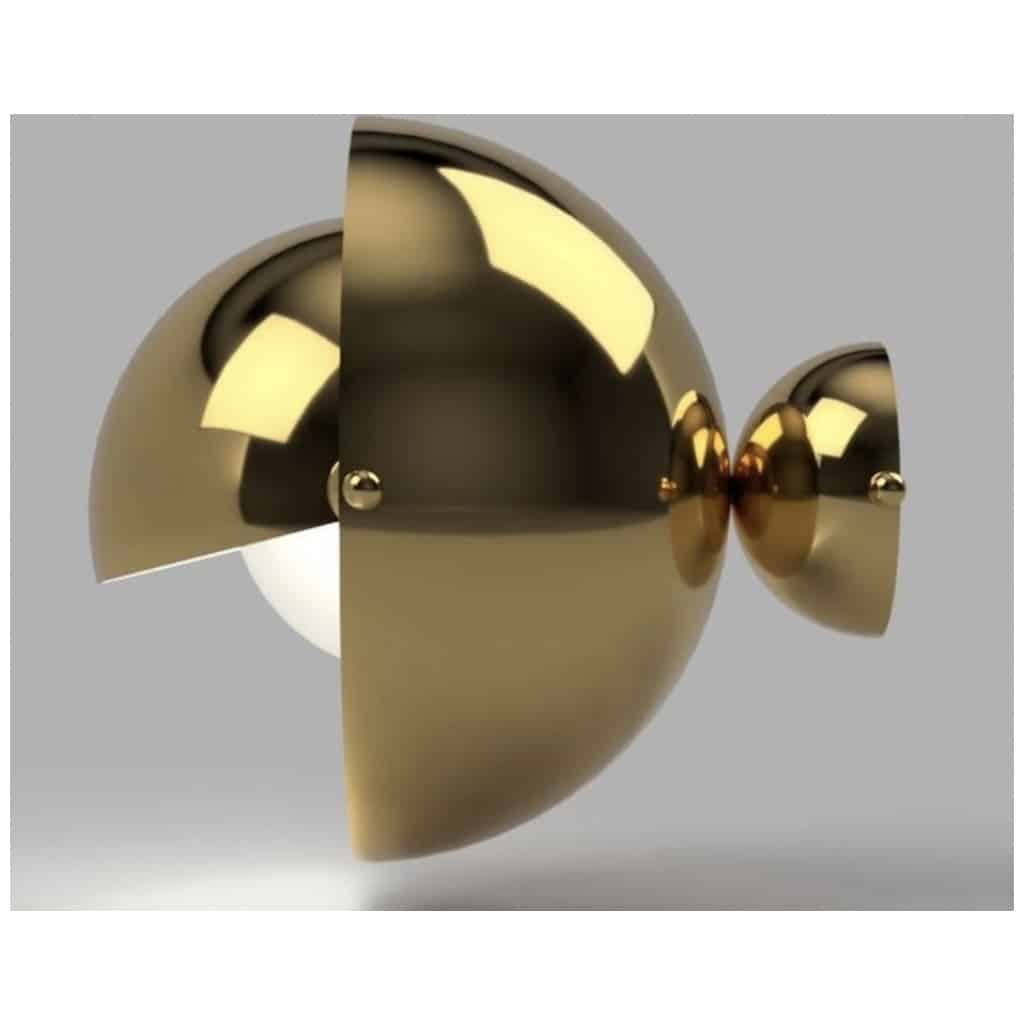 Pair of spherical sconces in gilded brass, Vingtième édition, Paris 8