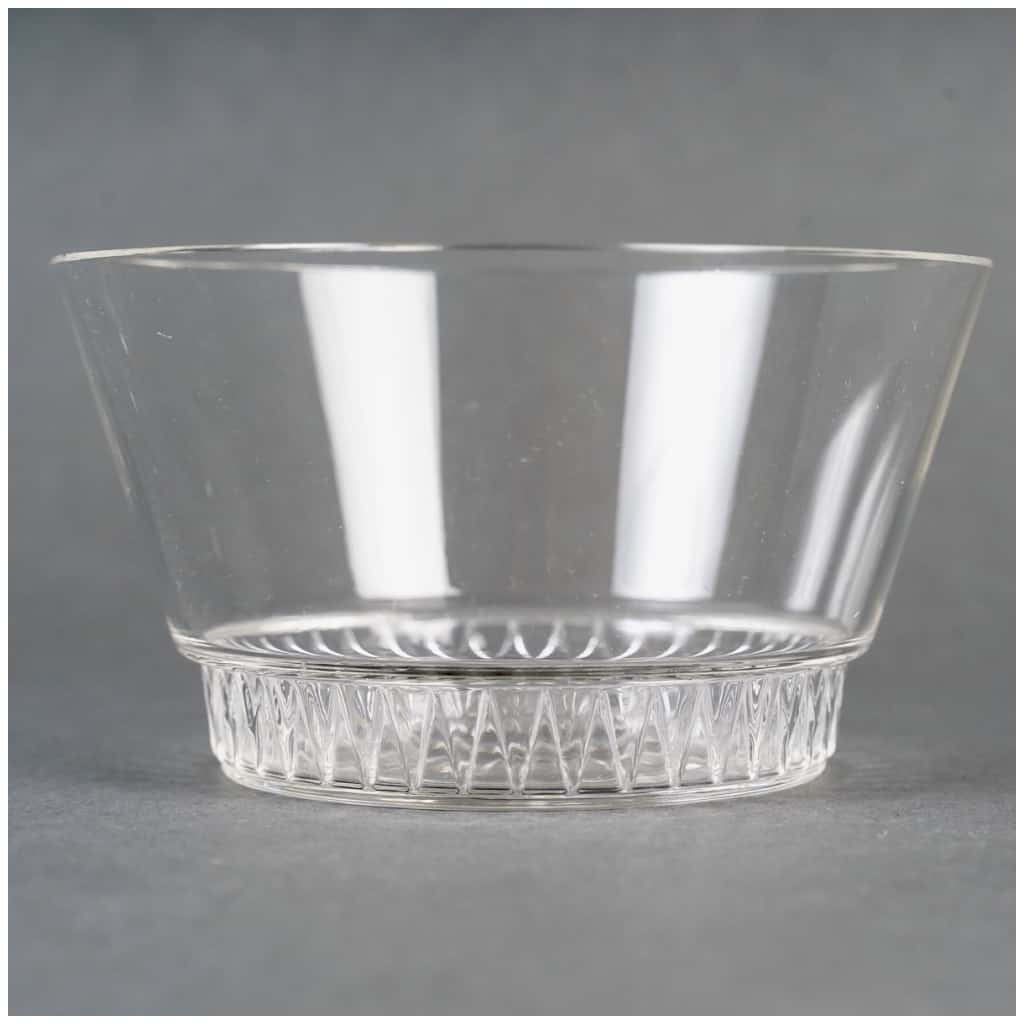 1933 René Lalique – Bourgueil White Glass Service – 8 Bowls + 8 Plates 6