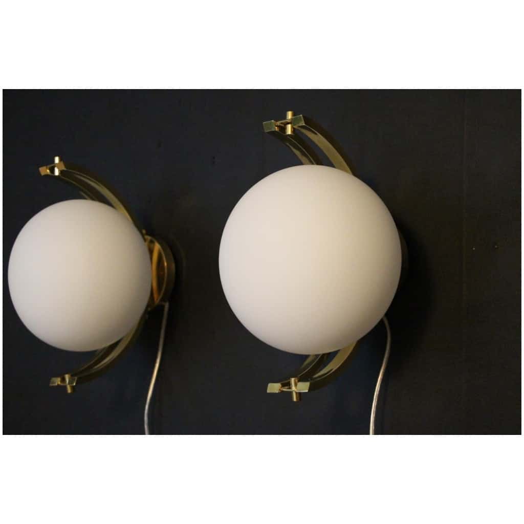 Paire de globes modernes en laiton et verre de Murano blanc, style Stilnovo 7