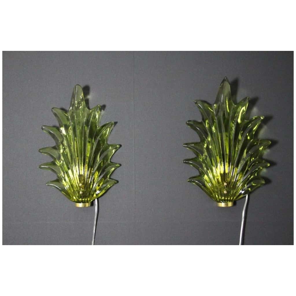Pair of Barovier style sconces in olive green Murano glass with leaves and brass 3