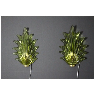 Pair of Barovier style sconces in olive green Murano glass with leaves and brass