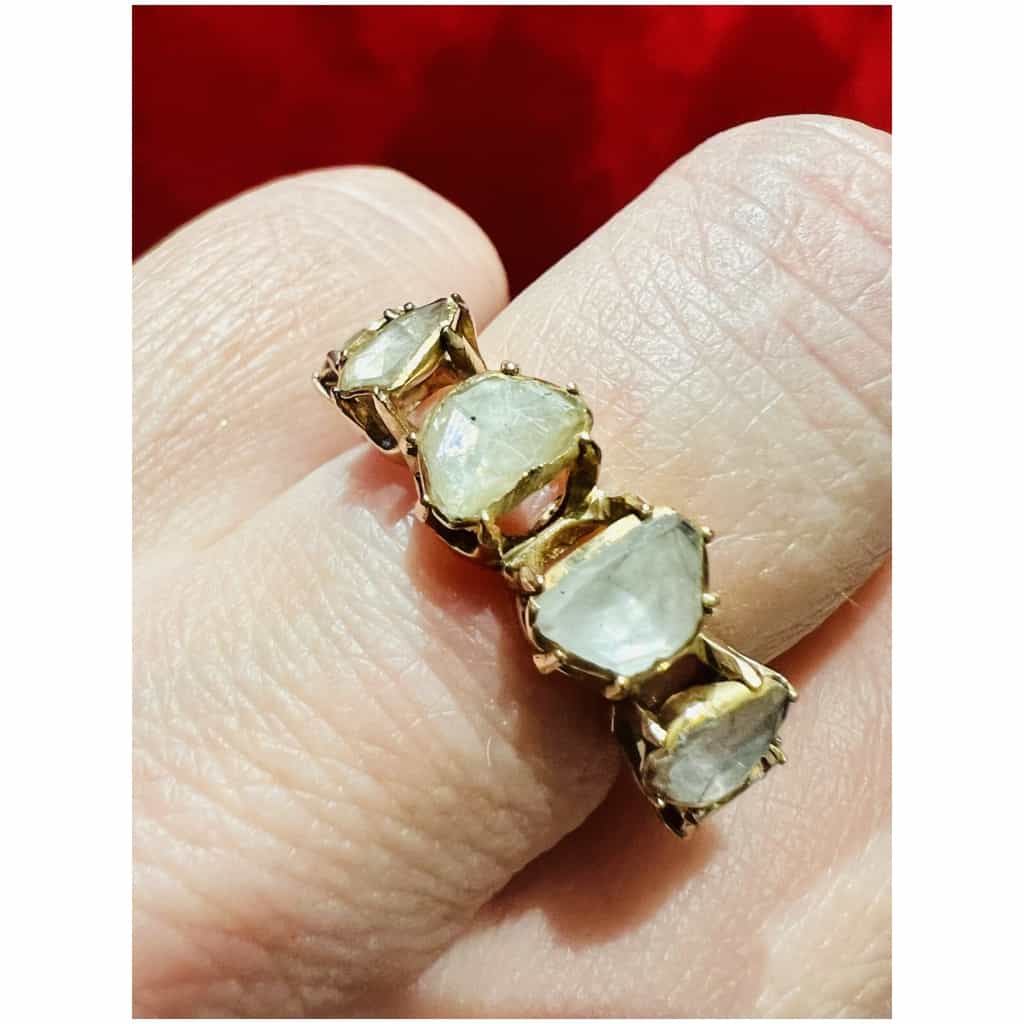 Half alliance ring, 18 carat gold, set with 7 diamonds "old cut" 7