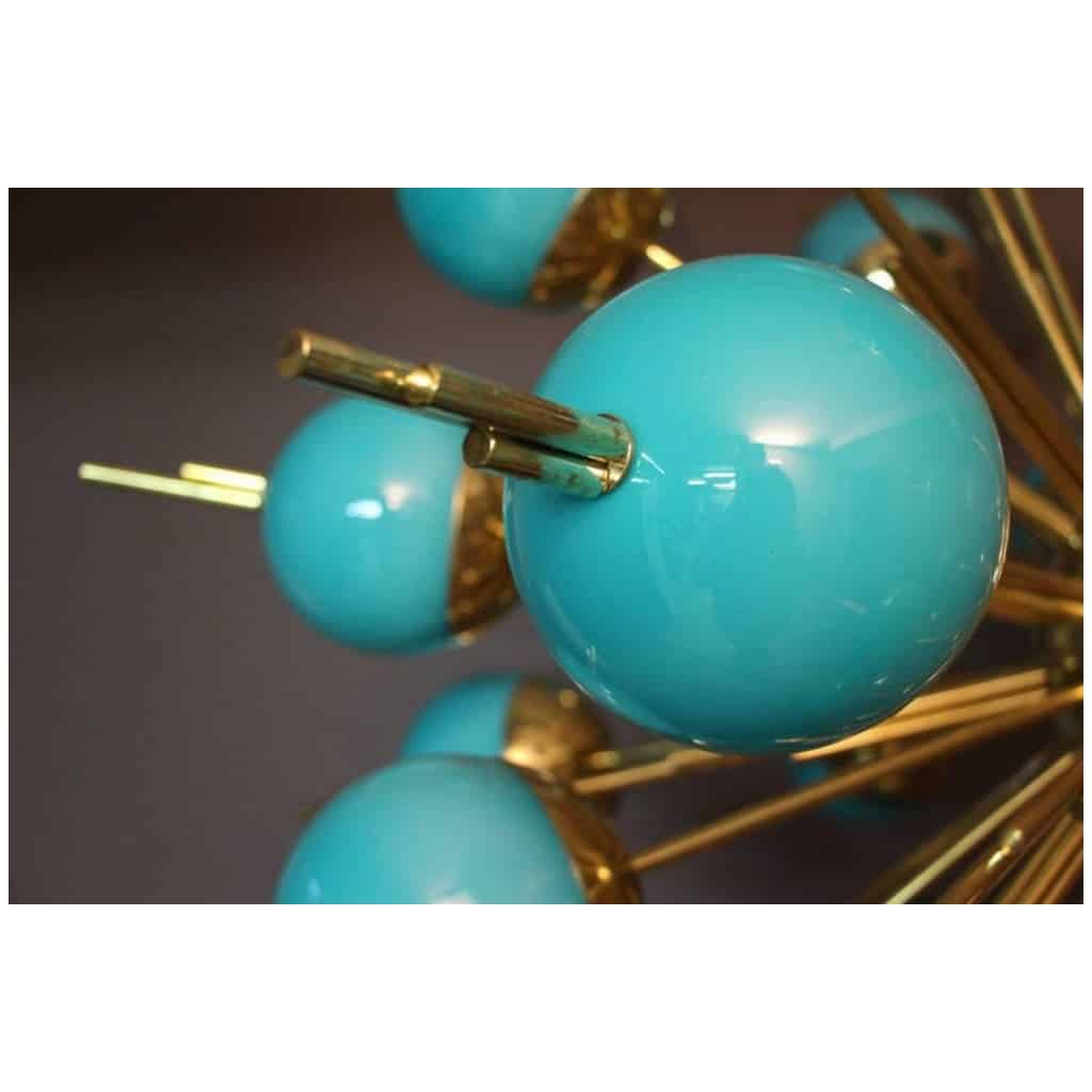 Sputnik chandelier in brass and blue glass globes 5