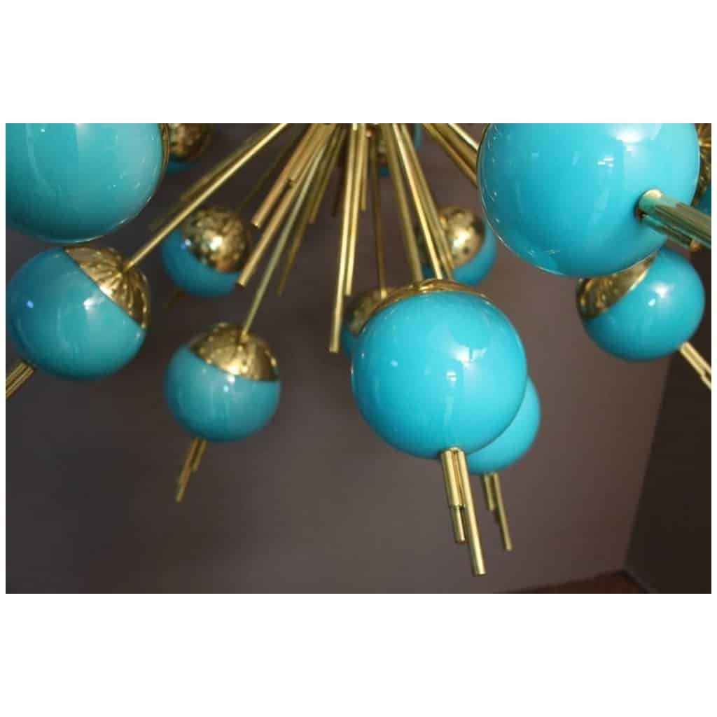 Sputnik chandelier in brass and blue glass globes 7