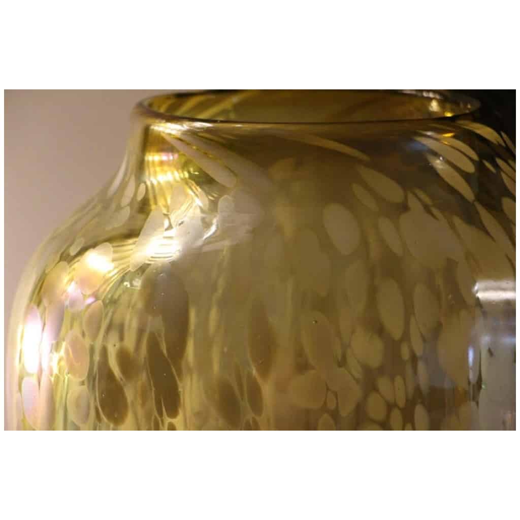 Large vintage mid century iridescent Murano glass vase in Barbini style 6