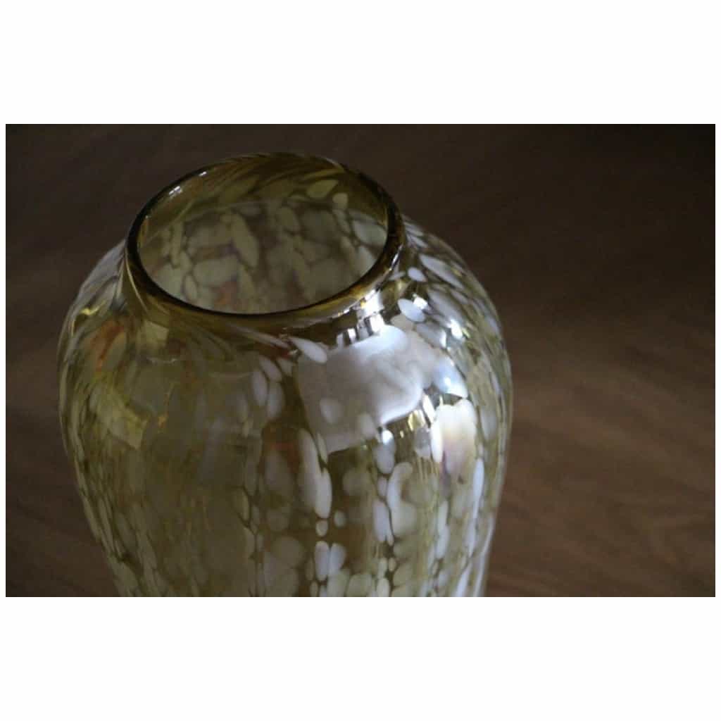 Large vintage mid century iridescent Murano glass vase in Barbini style 13