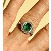 Bague En Or Blanc 18 Carat Sertie émeraude Entourée De Diamants 17