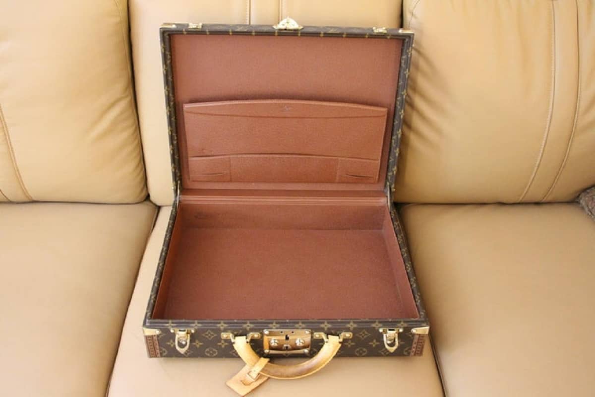 Louis Vuitton Monogram Briefcase, Louis Vuitton President Case, Vuitton  Briefcase - Les Puces de Paris Saint-Ouen