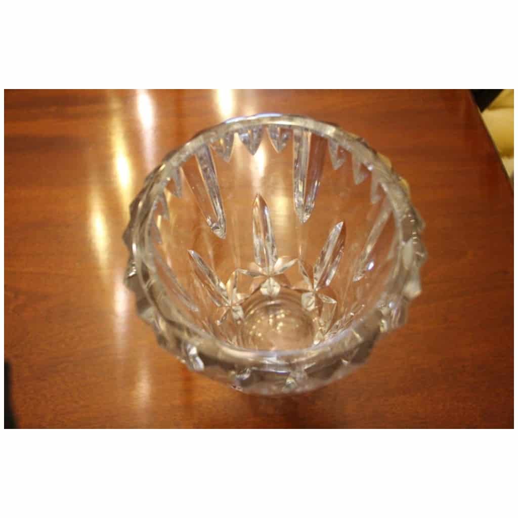 Modern clear crystal vase Taillé Baccarat 7