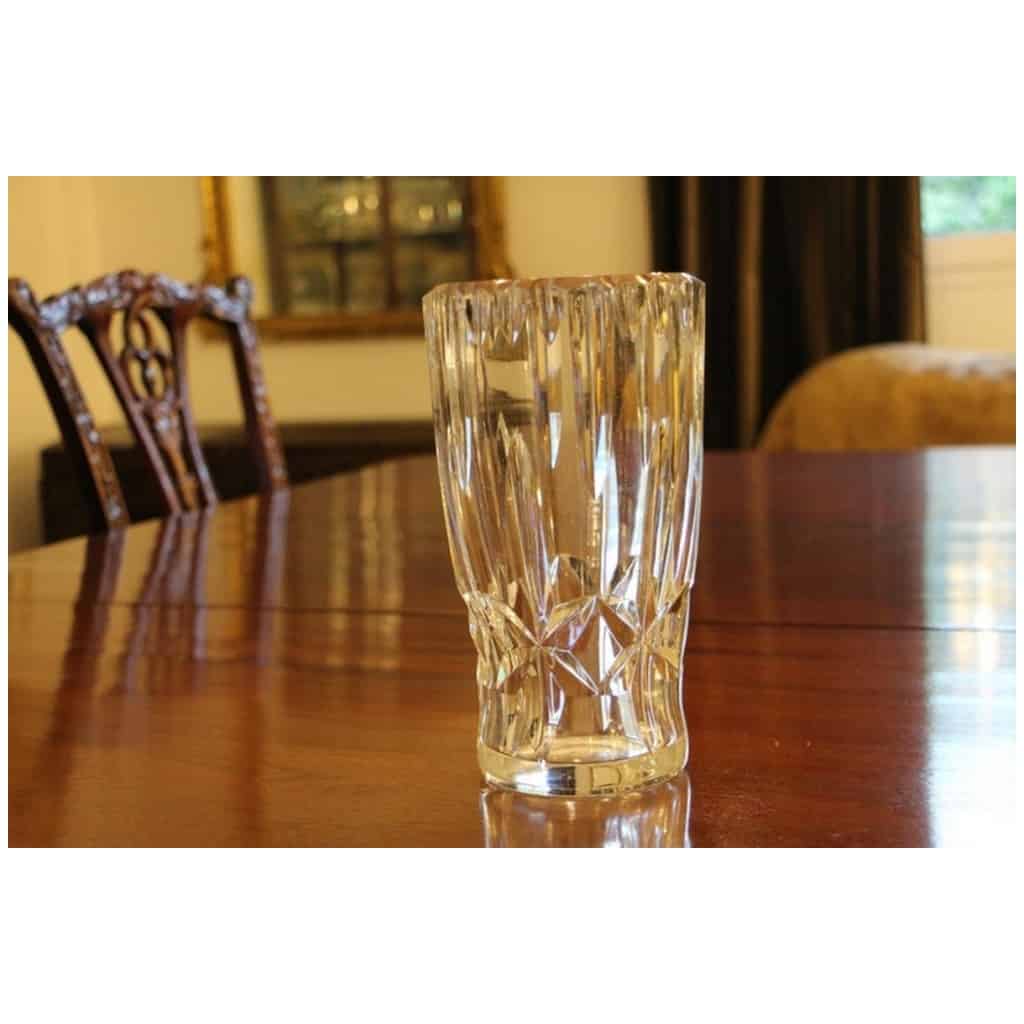 Modern clear crystal vase Taillé Baccarat 16