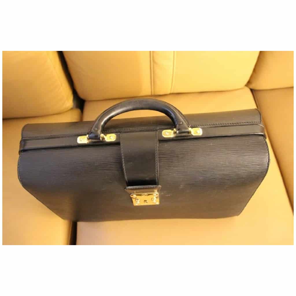 Pilot's or doctor's case in black leather, Louis Vuitton Briefcase - Les  Puces de Paris Saint-Ouen