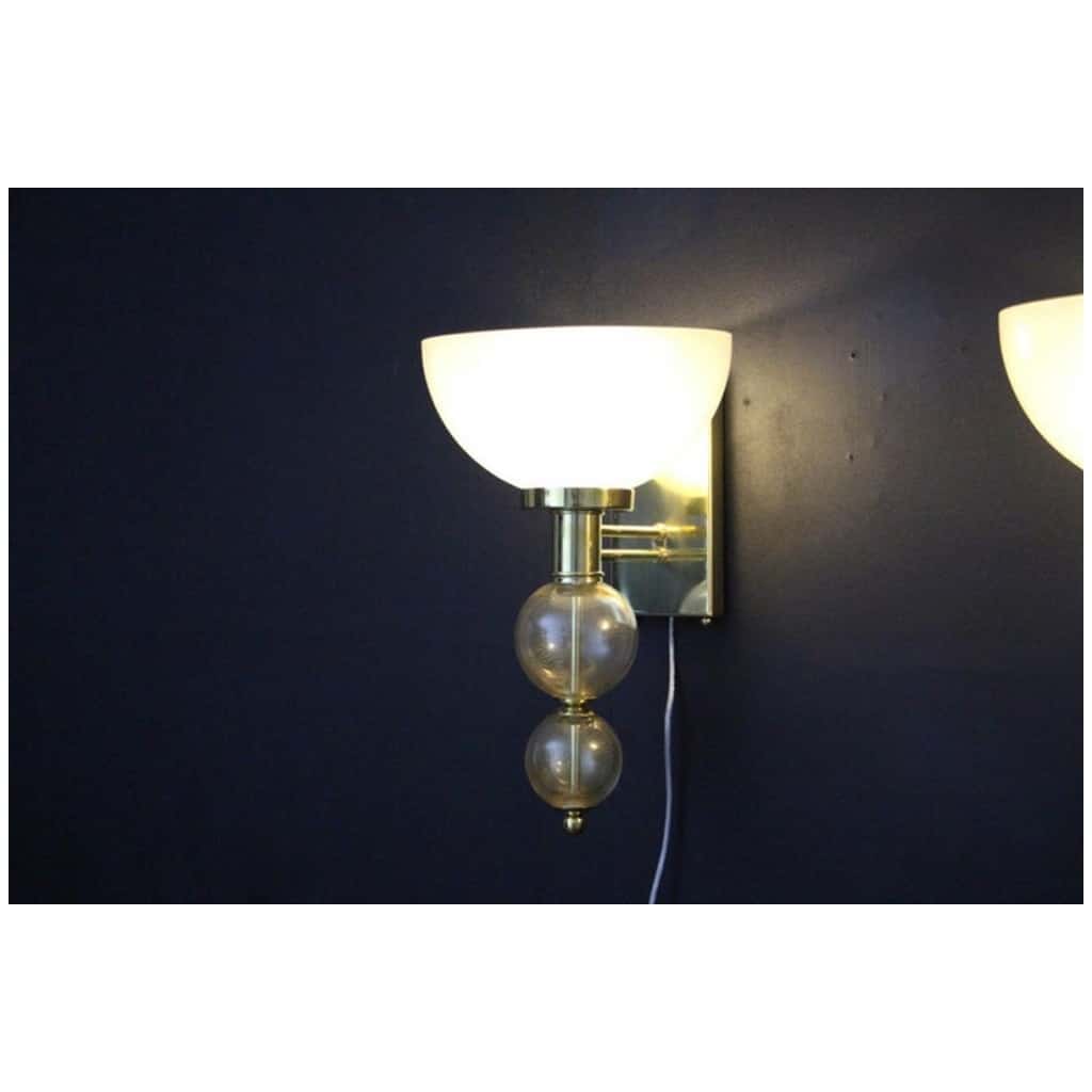 Pair of wall lights in the shape of a cup in ivory and gold Murano glass and brass 7
