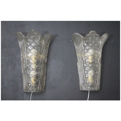 Pair of Art Deco wall sconces in molded, transparent and frosted Murano glass