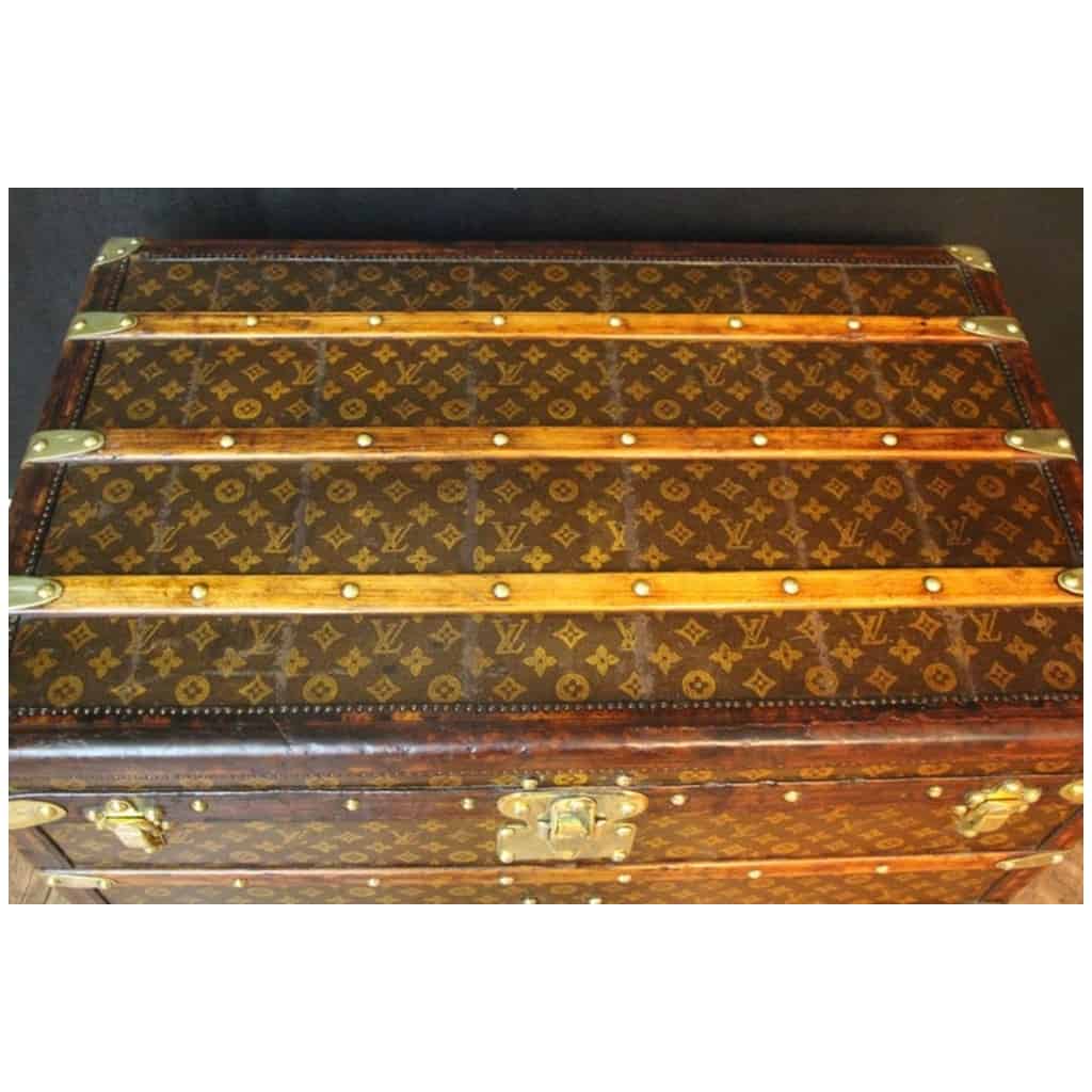 Louis Vuitton trunk from the 1920s-1930s in monogram, 80 cm Louis Vuitton Steamer 7 trunk
