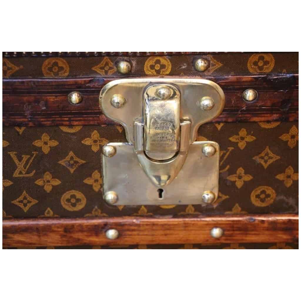 Louis Vuitton trunk from the 1920s-1930s in monogram, 80 cm Louis Vuitton Steamer 9 trunk