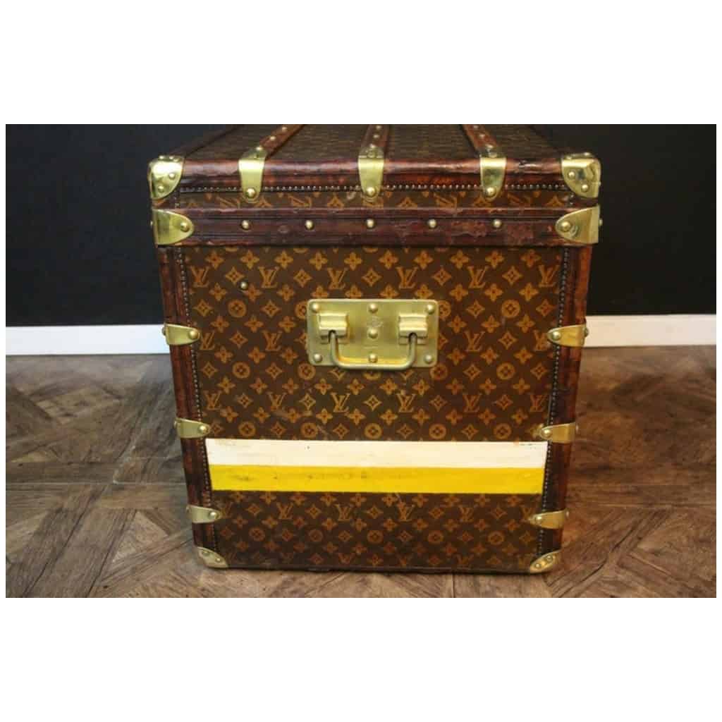 Louis Vuitton trunk from the 1920s-1930s in monogram, 80 cm Louis Vuitton Steamer 17 trunk