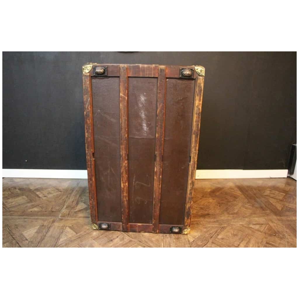 Louis Vuitton trunk from the 1920s-1930s in monogram, 80 cm Louis Vuitton Steamer 18 trunk