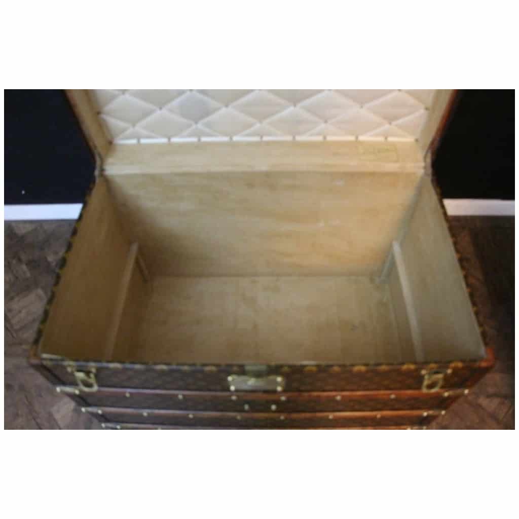 Louis Vuitton trunk from the 1920s-1930s in monogram, 80 cm Louis Vuitton Steamer 21 trunk