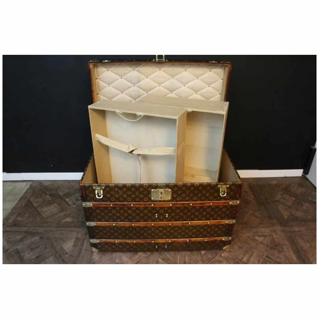 Louis Vuitton trunk from the 1920s-1930s in monogram, 80 cm Louis Vuitton Steamer 23 trunk