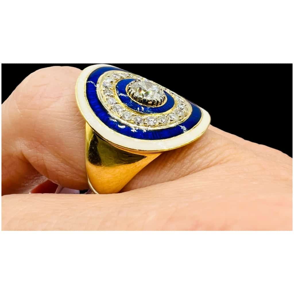 18 carat gold ring set with diamond, adorned with enamel 11