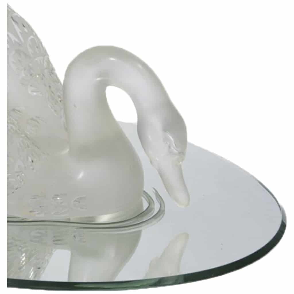 Cristal Lalique : Cygne « Tête baissée » en cristal incolore 4
