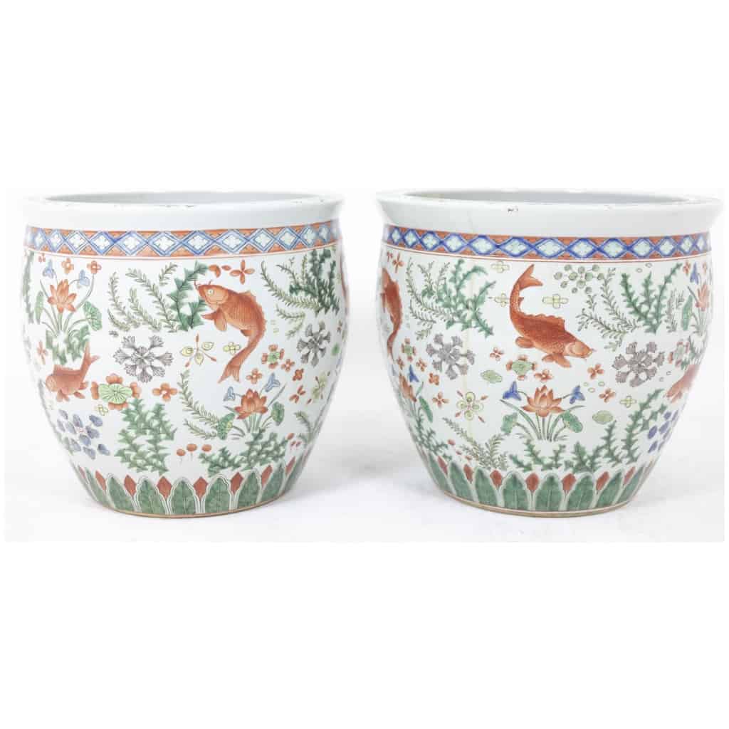 Paire de jardinières en porcelaine Canton, circa 1950 5