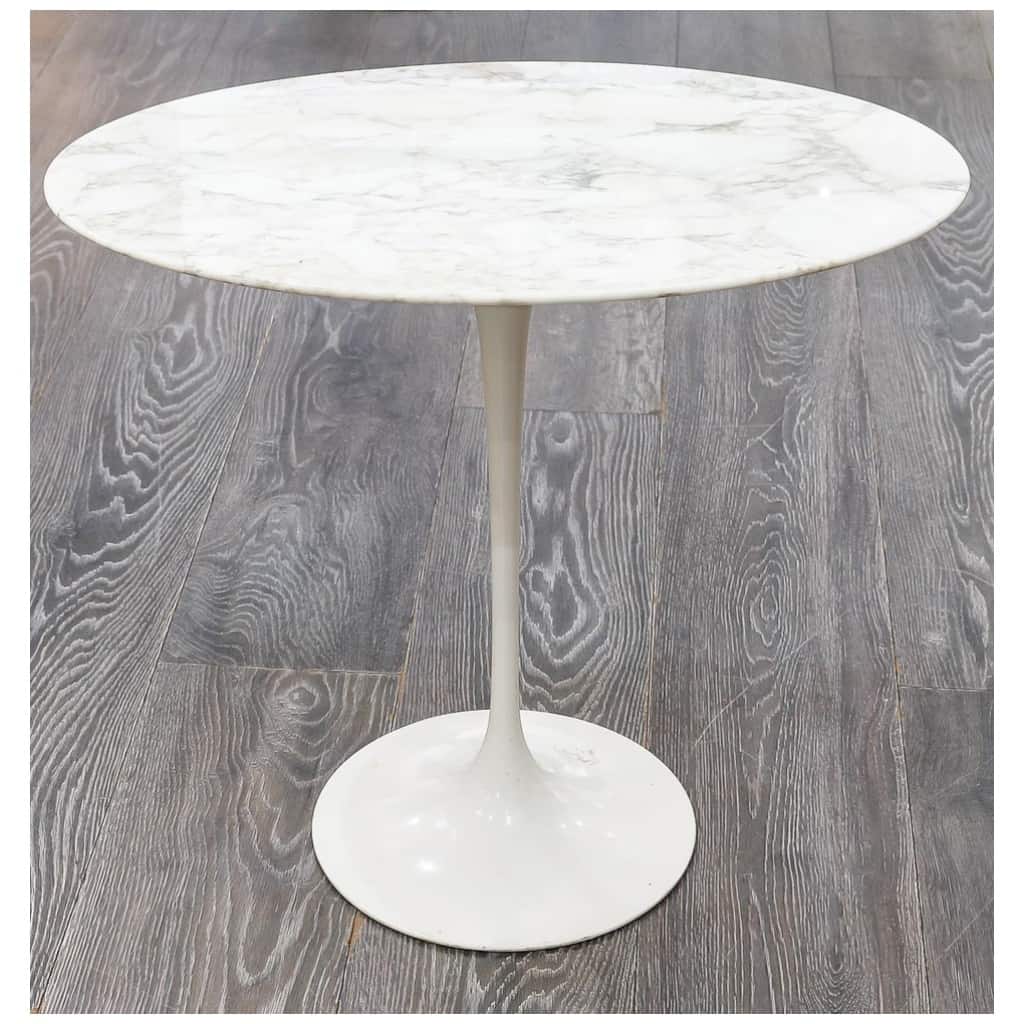 Eero SAARINEN (1910-1961), Edition Knoll: Round pedestal table in aluminum marble and white Rilsan 5