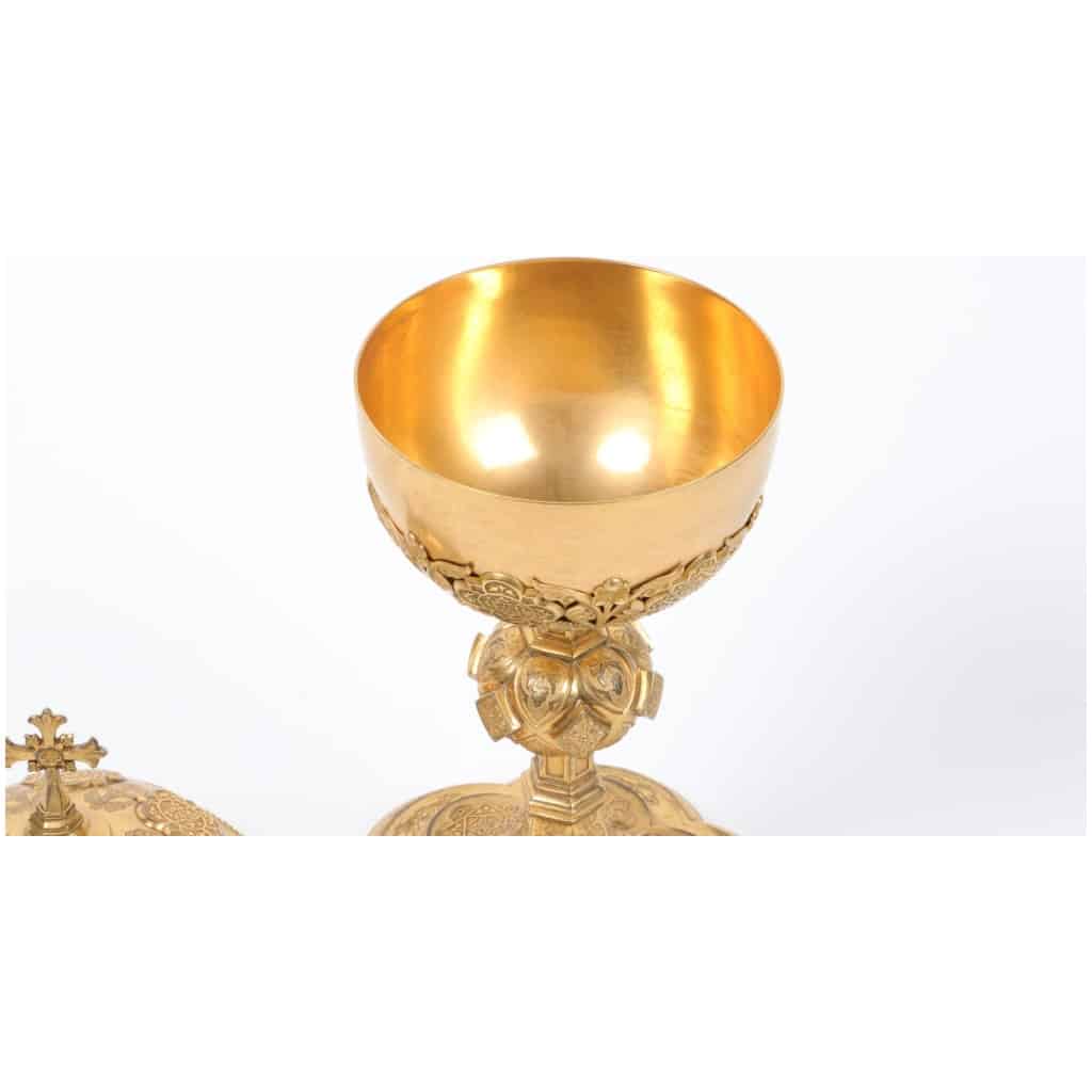 Ciborium. 6