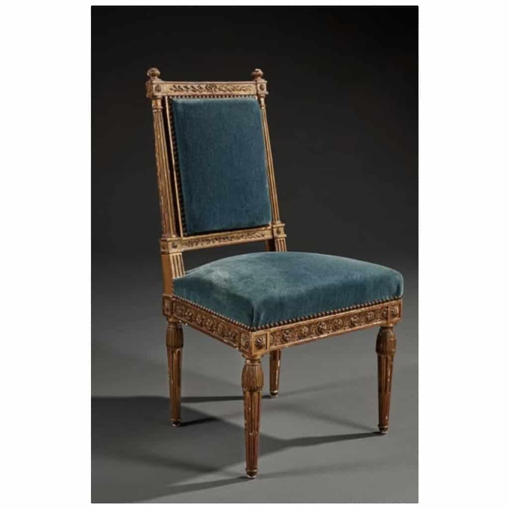 Chaise de style Louis XVI en bois sculpté doré 3