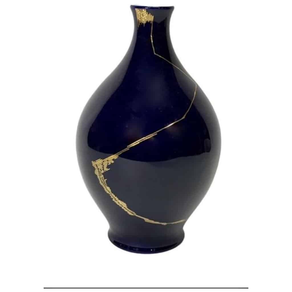 Vase en porcelaine de Sèvres par James Guitet 3