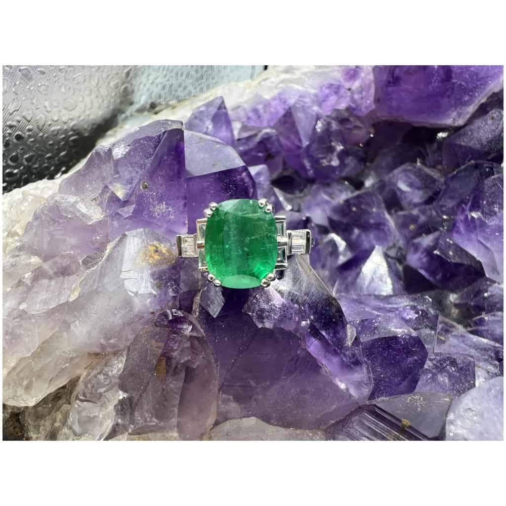 18 Carat White Gold Engagement Ring, 2.74 Carat Emerald And Diamonds 4