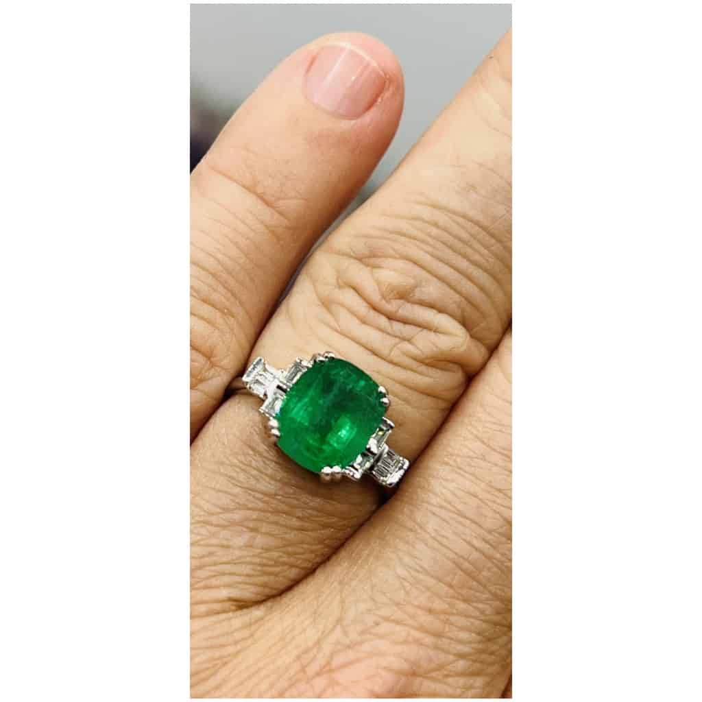 18 Carat White Gold Engagement Ring, 2.74 Carat Emerald And Diamonds 12