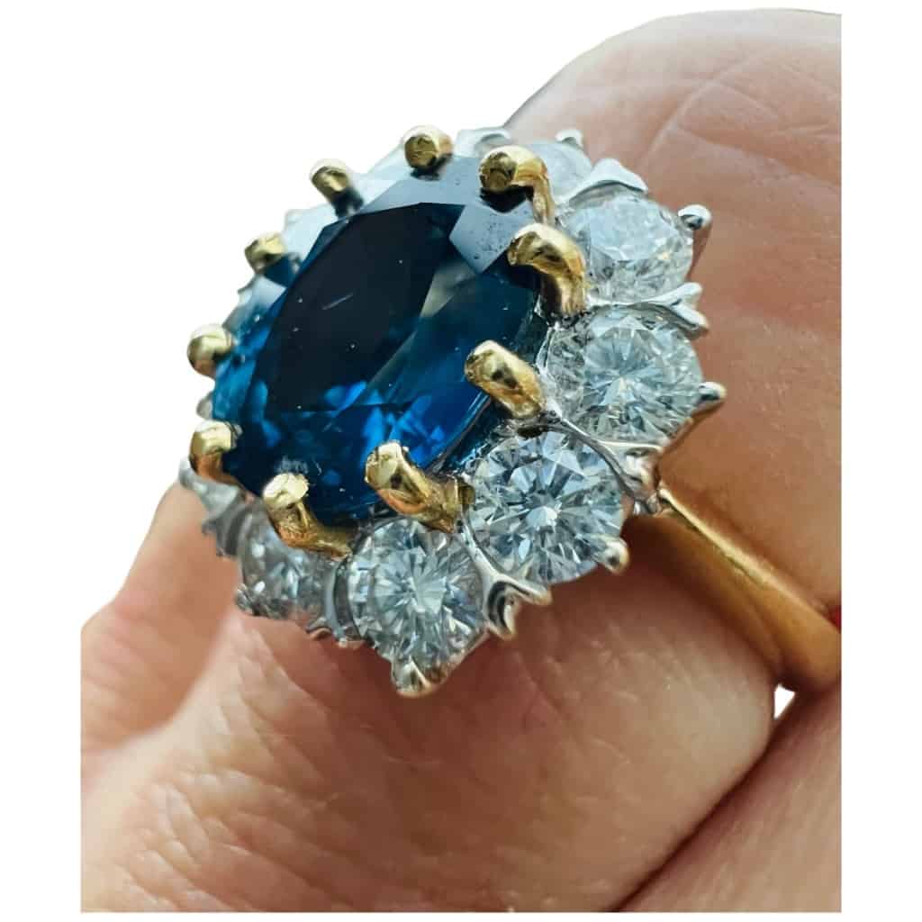 18 Carat Gold Ring Set With A Sapphire Surrounded By Brilliants Model Pompadour 6