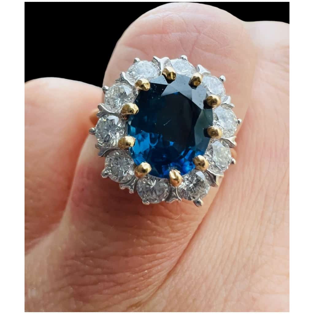 18 Carat Gold Ring Set With A Sapphire Surrounded By Brilliants Model Pompadour 7