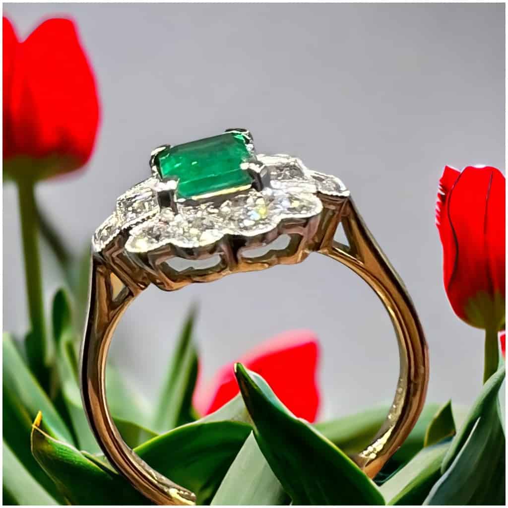 Engagement Ring Yellow Gold 18 Carat Emerald And Diamonds 5