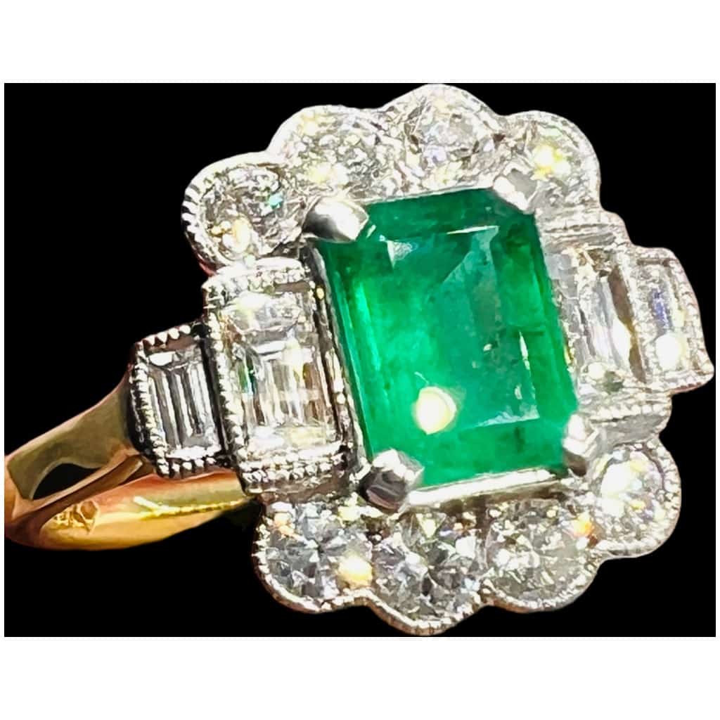 Engagement Ring Yellow Gold 18 Carat Emerald And Diamonds 4
