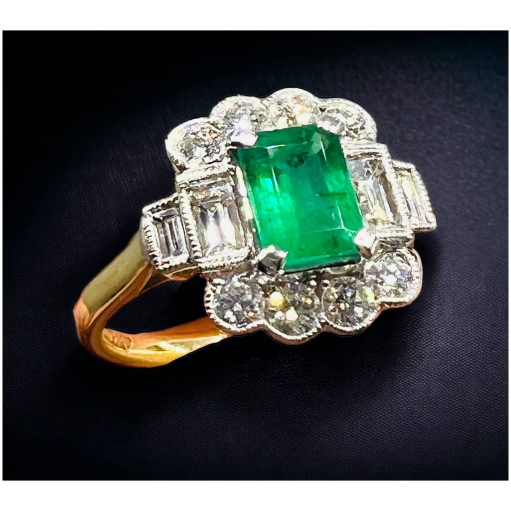 Engagement Ring Yellow Gold 18 Carat Emerald And Diamonds 3