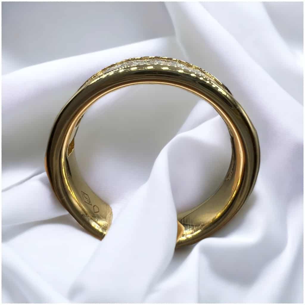 18 Carat Yellow Gold Half-Wedding Ring, Set with Baguette-Cut Diamonds 4